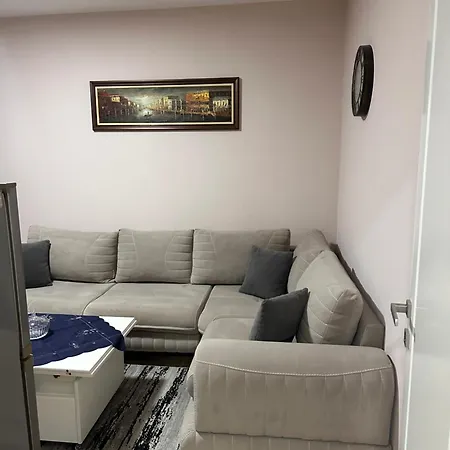 Lovely One Bedroom Flat In 2 דורס