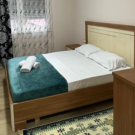 Lovely One Bedroom Flat In 2 Appartamento Durrës