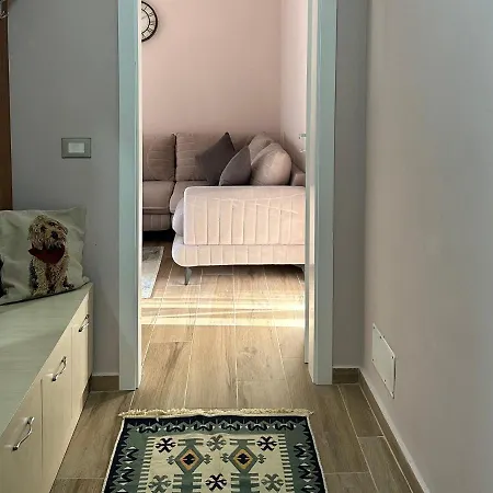 Lovely One Bedroom Flat In 2 * Durres